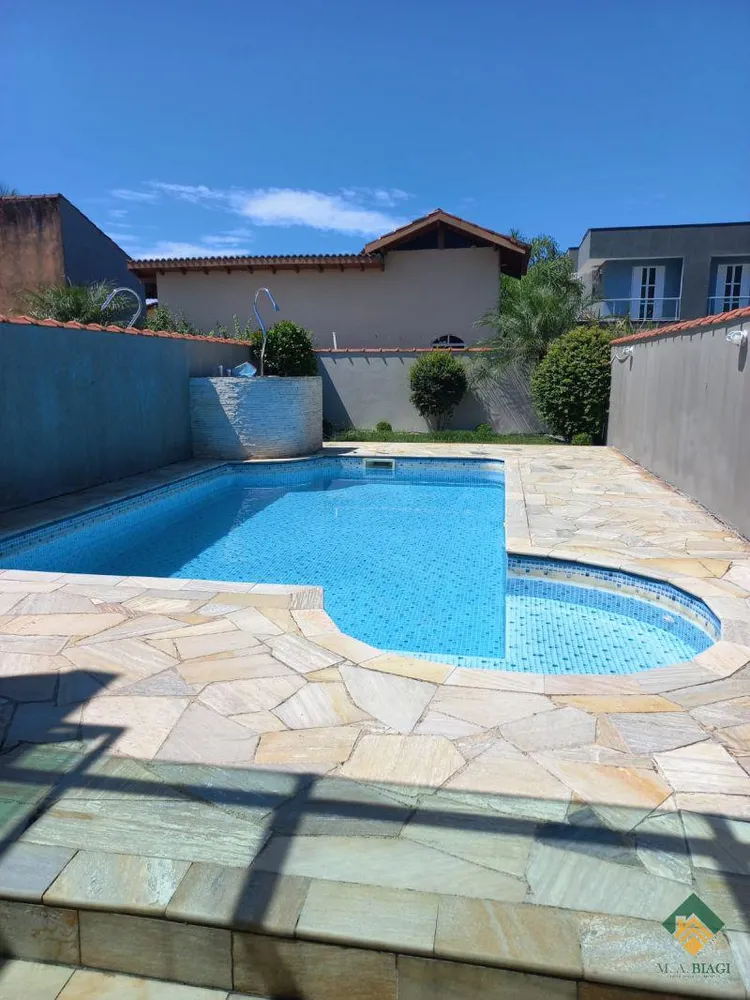 Casa, 3 quartos, 189 m² - Foto 1