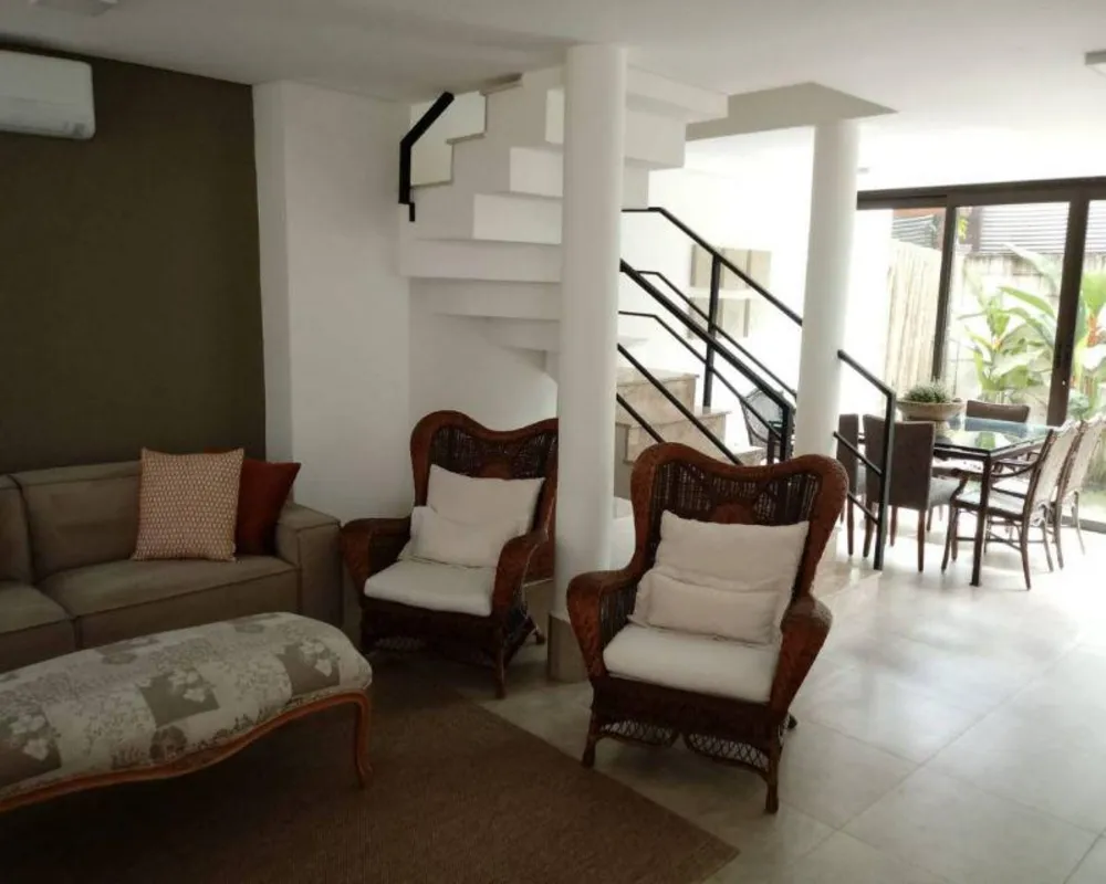 Casa, 5 quartos, 178 m² - Foto 1