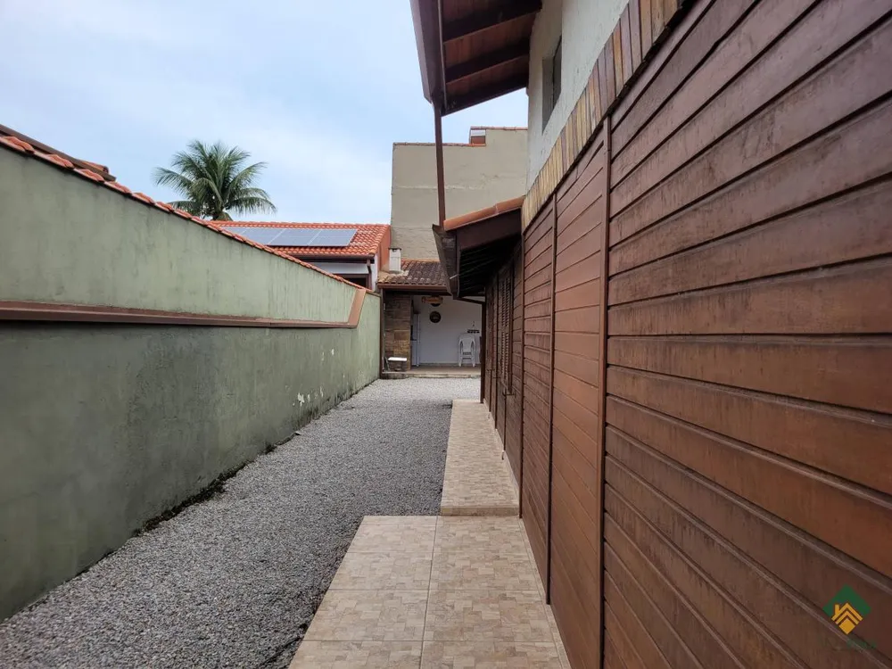 Casa, 4 quartos, 189 m² - Foto 2