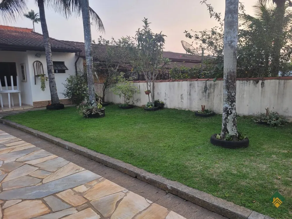 Casa, 5 quartos, 279 m² - Foto 1
