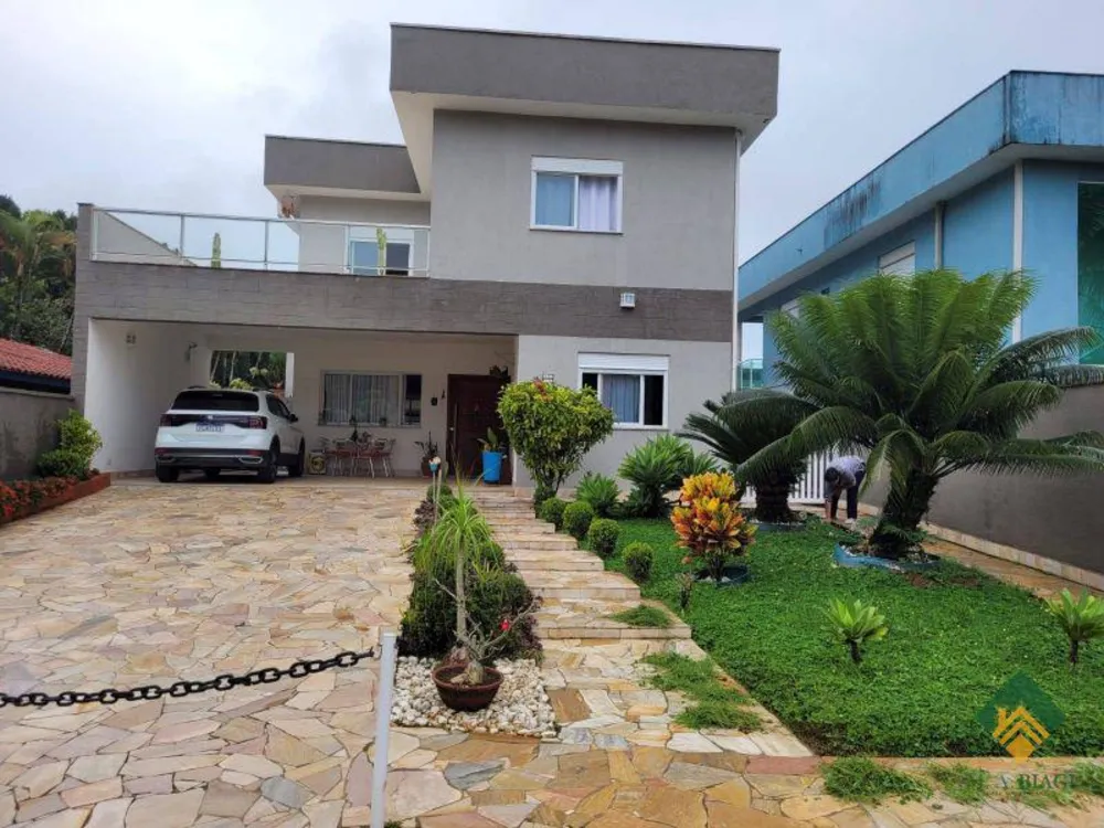 Casa, 4 quartos, 330 m² - Foto 1