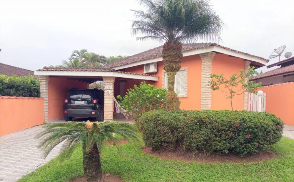 Casa, 3 quartos, 202 m² - Foto 1