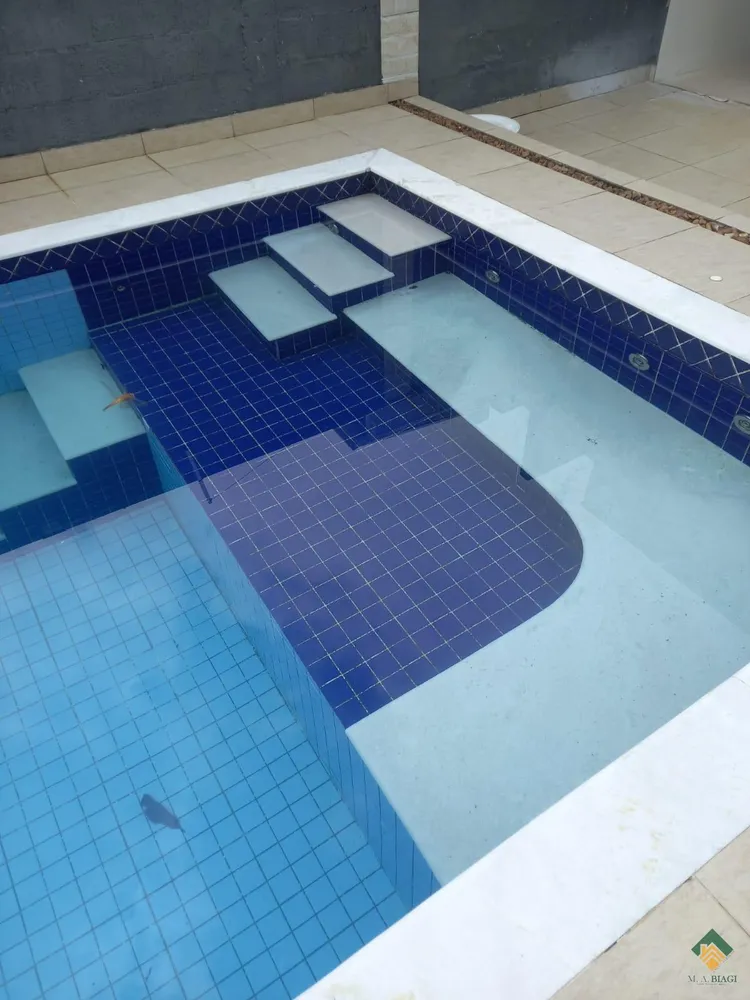 Casa, 3 quartos, 252 m² - Foto 1