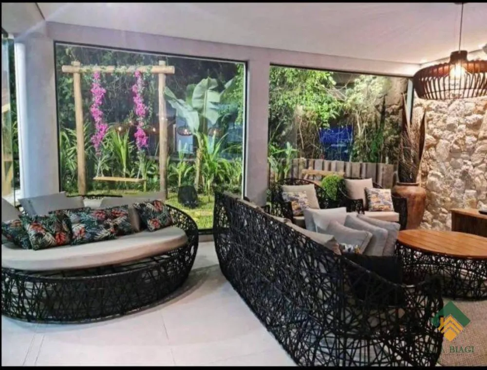 Casa, 8 quartos, 307 m² - Foto 1
