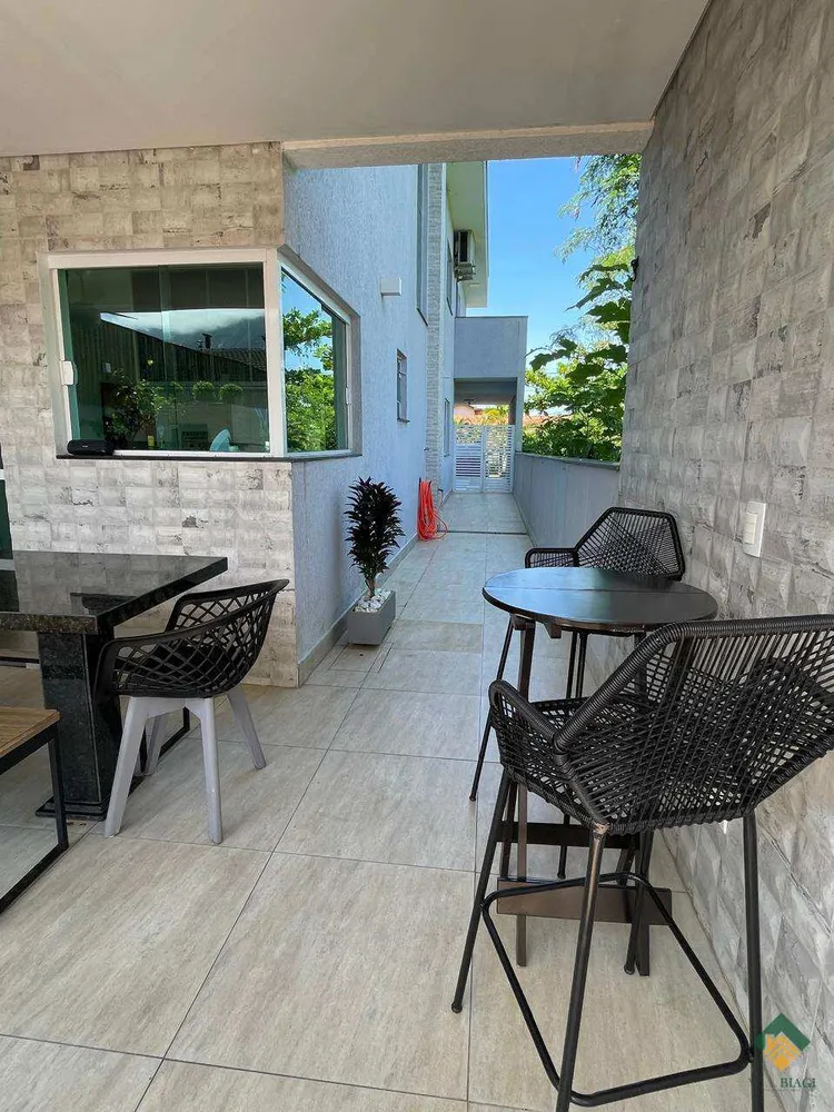 Sobrado, 5 quartos, 267 m² - Foto 1