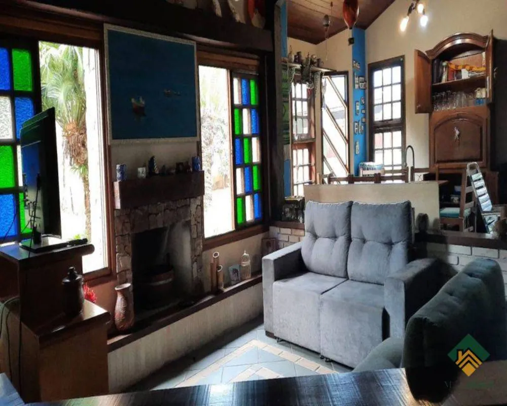 Casa, 3 quartos, 236 m² - Foto 2