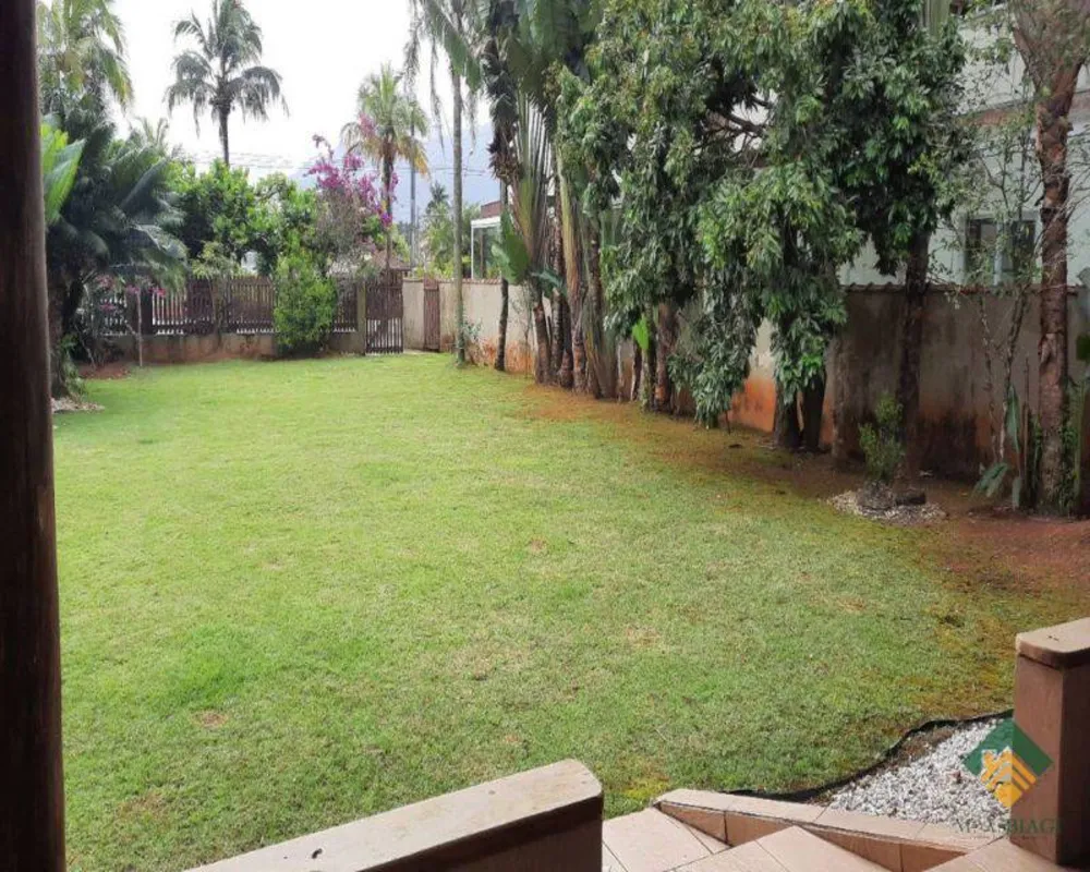 Casa, 3 quartos, 236 m² - Foto 1