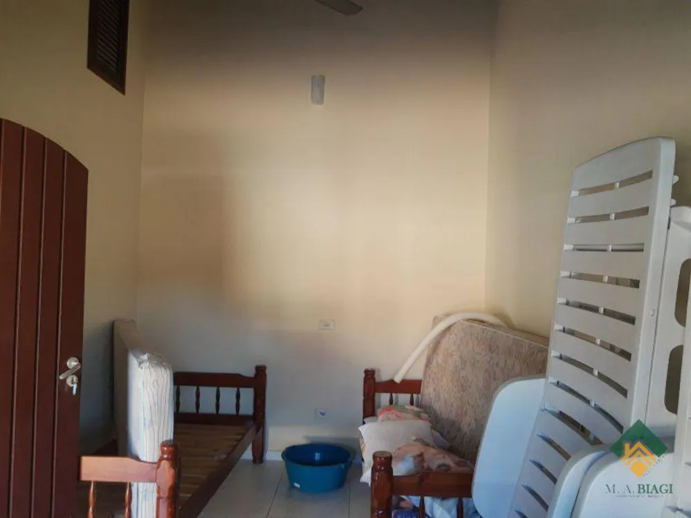 Casa, 5 quartos, 180 m² - Foto 1