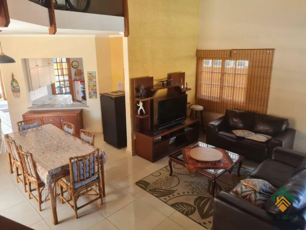 Casa, 5 quartos, 272 m² - Foto 2