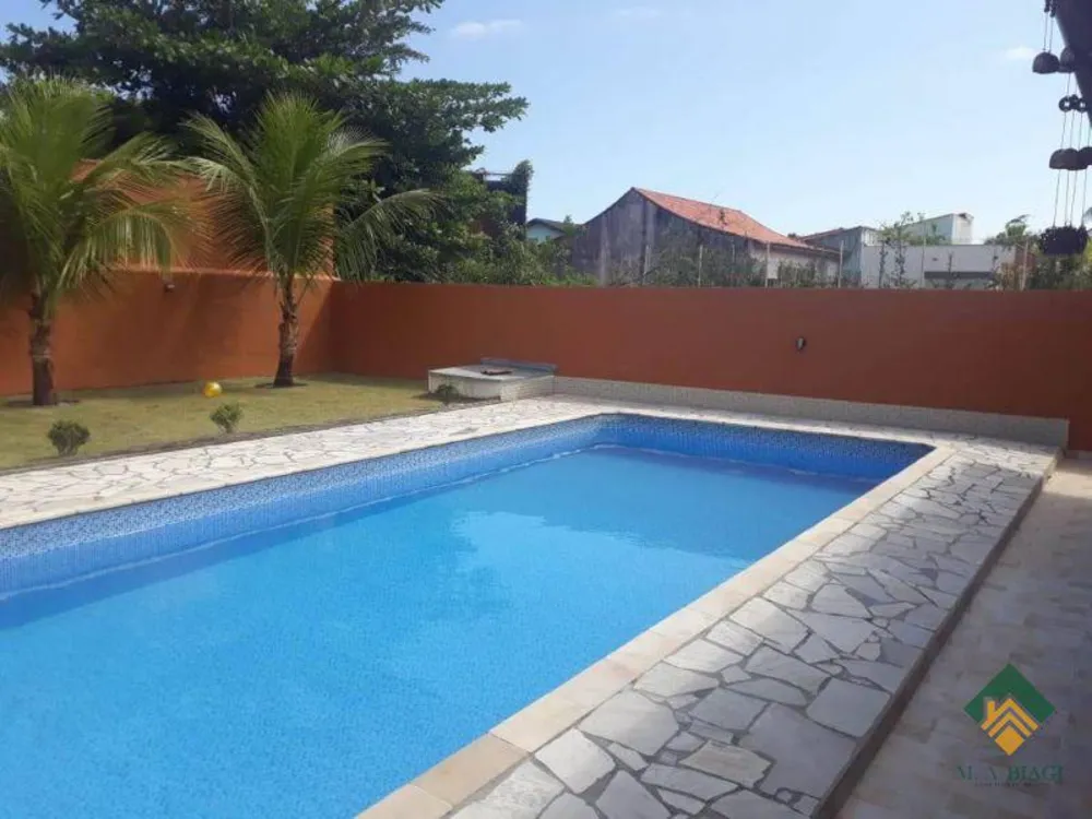 Casa, 5 quartos, 272 m² - Foto 1