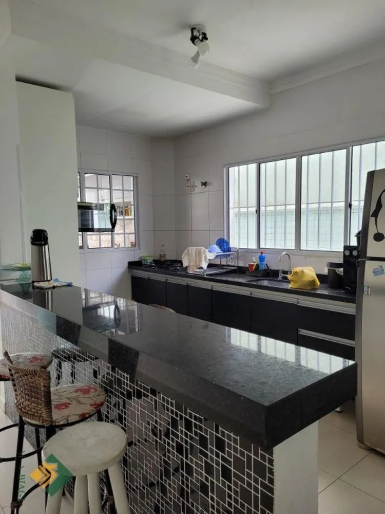 Casa, 3 quartos, 133 m² - Foto 2