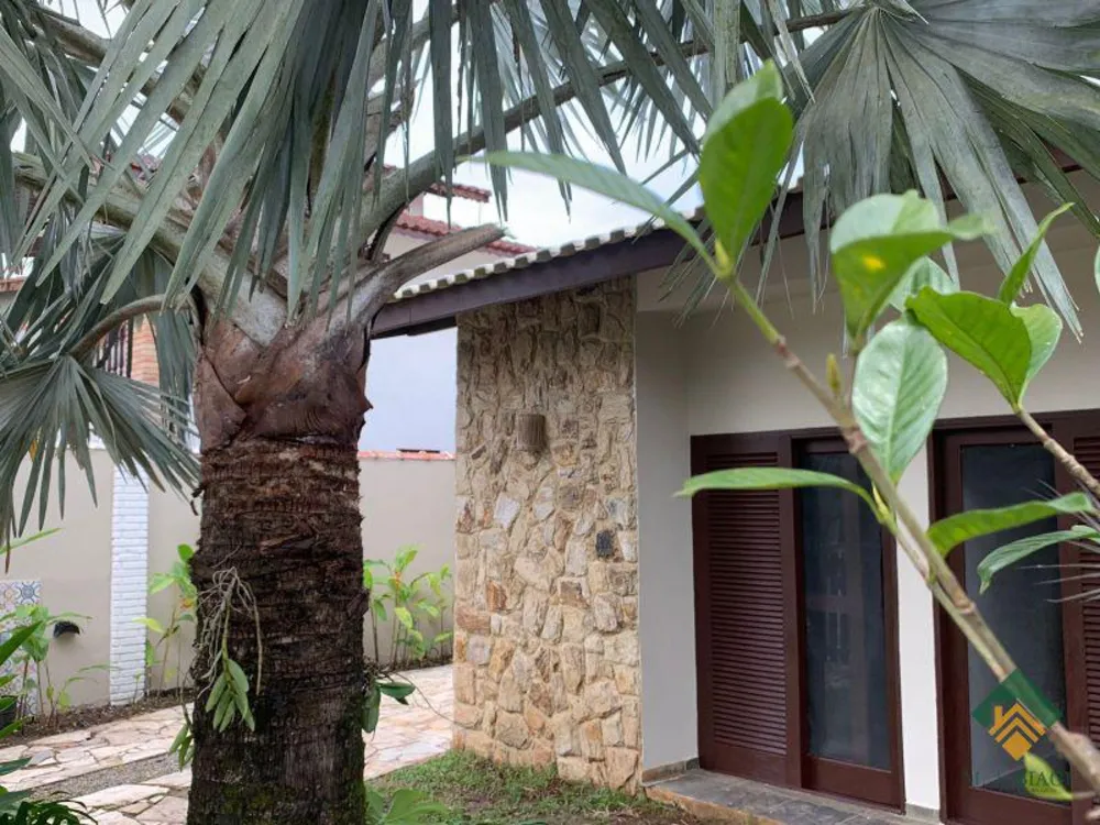 Casa, 4 quartos, 255 m² - Foto 1