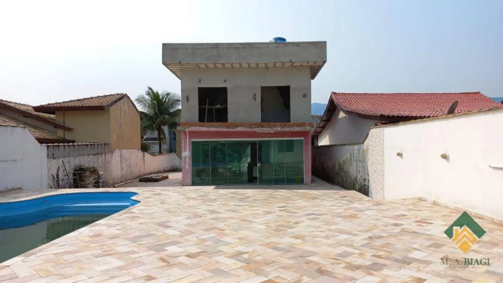 Casa, 5 quartos, 180 m² - Foto 1