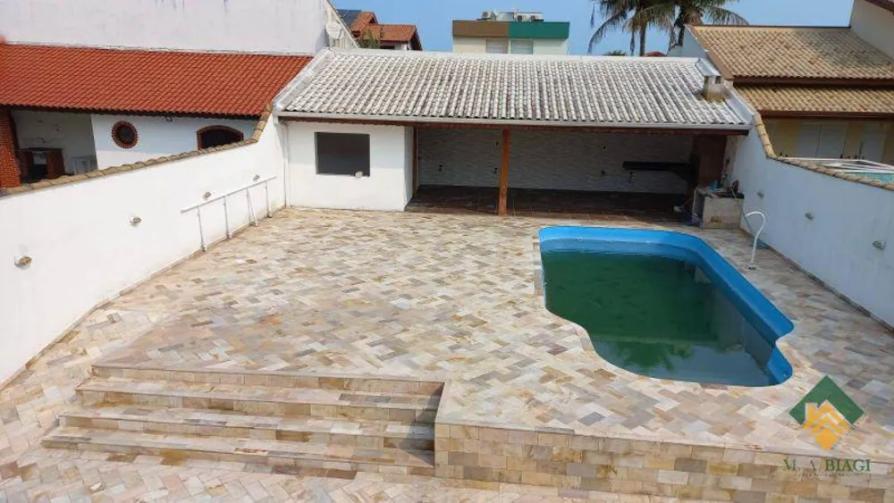 Casa, 5 quartos, 180 m² - Foto 1