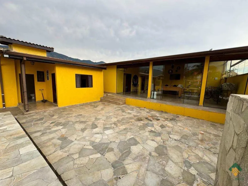 Casa, 5 quartos, 200 m² - Foto 1