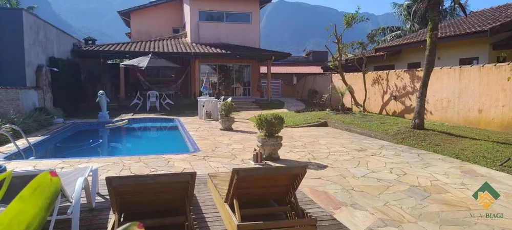 Sobrado, 3 quartos, 200 m² - Foto 1
