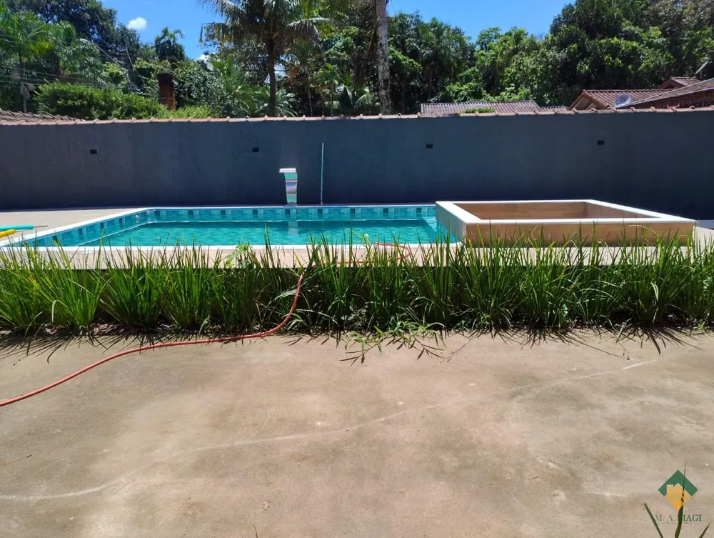 Casa, 5 quartos, 240 m² - Foto 1