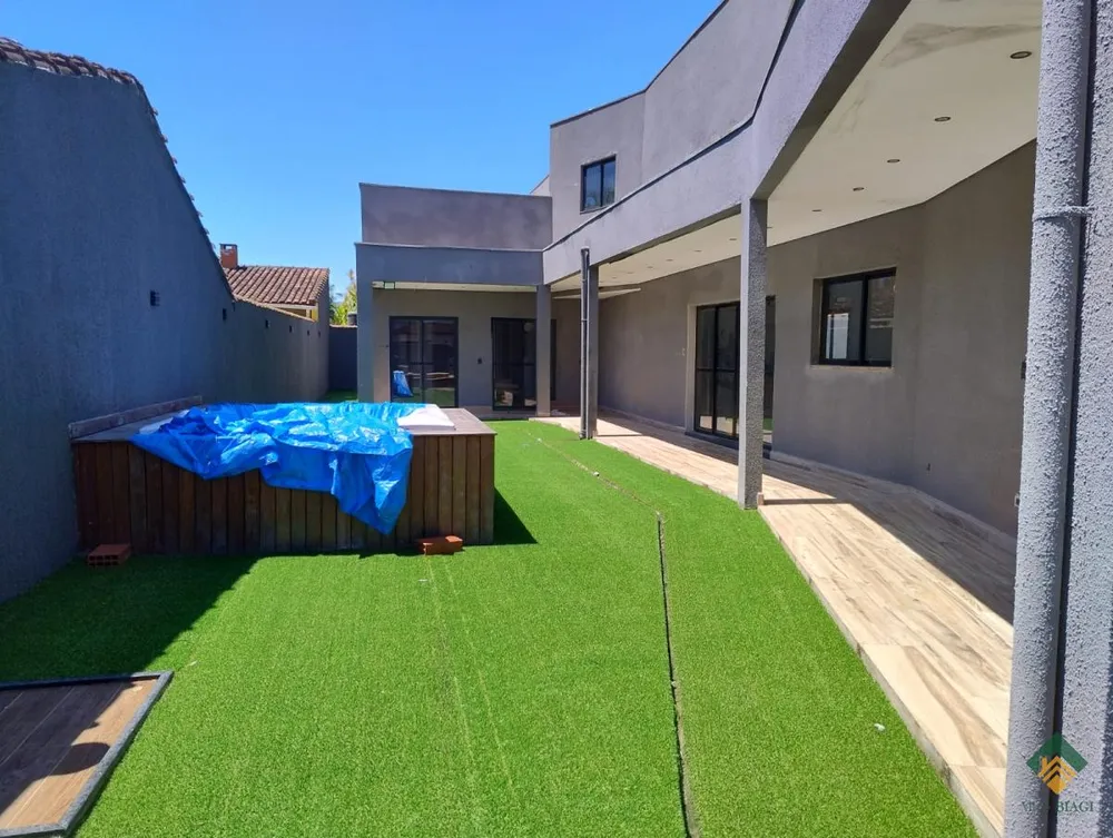 Casa, 5 quartos, 240 m² - Foto 3