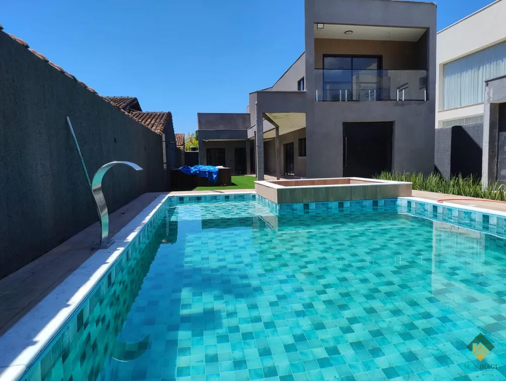Casa, 5 quartos, 240 m² - Foto 2