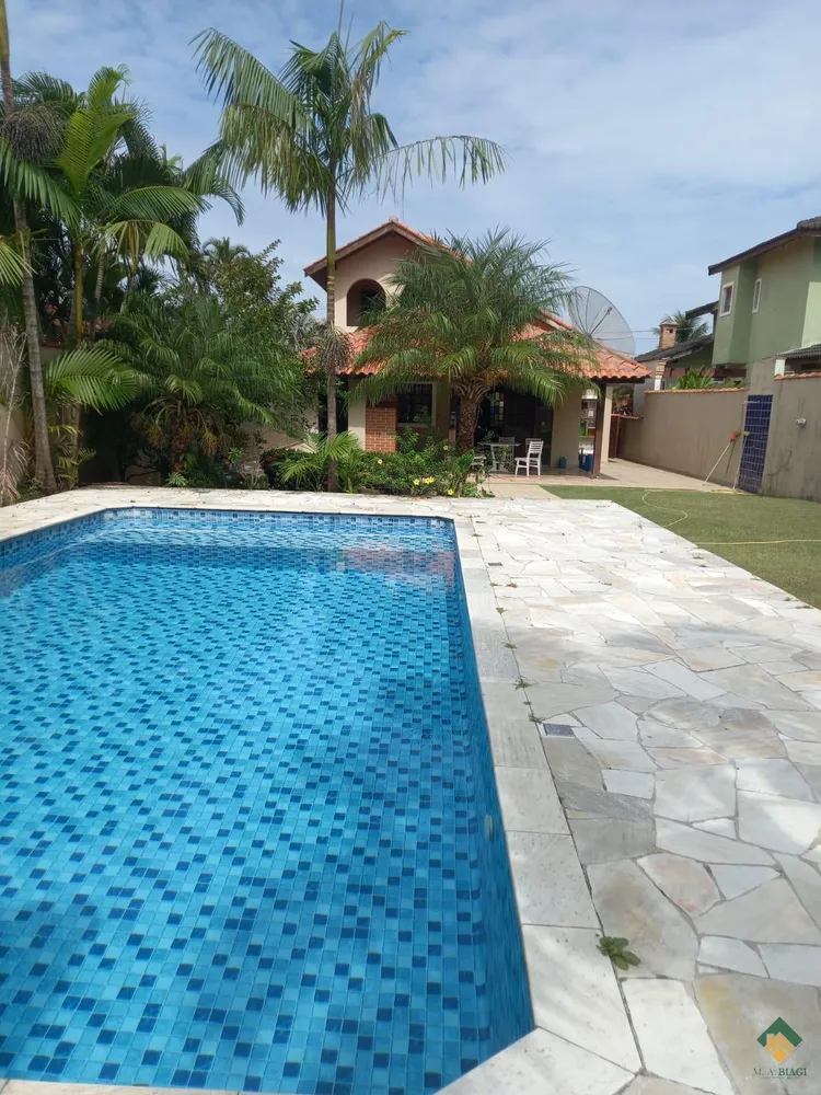 Casa, 3 quartos, 194 m² - Foto 1