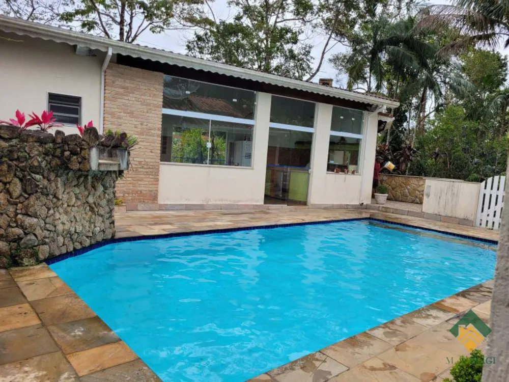 Casa, 3 quartos, 251 m² - Foto 1