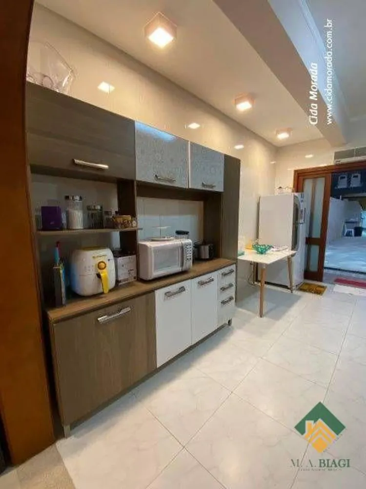 Casa, 3 quartos, 204 m² - Foto 1