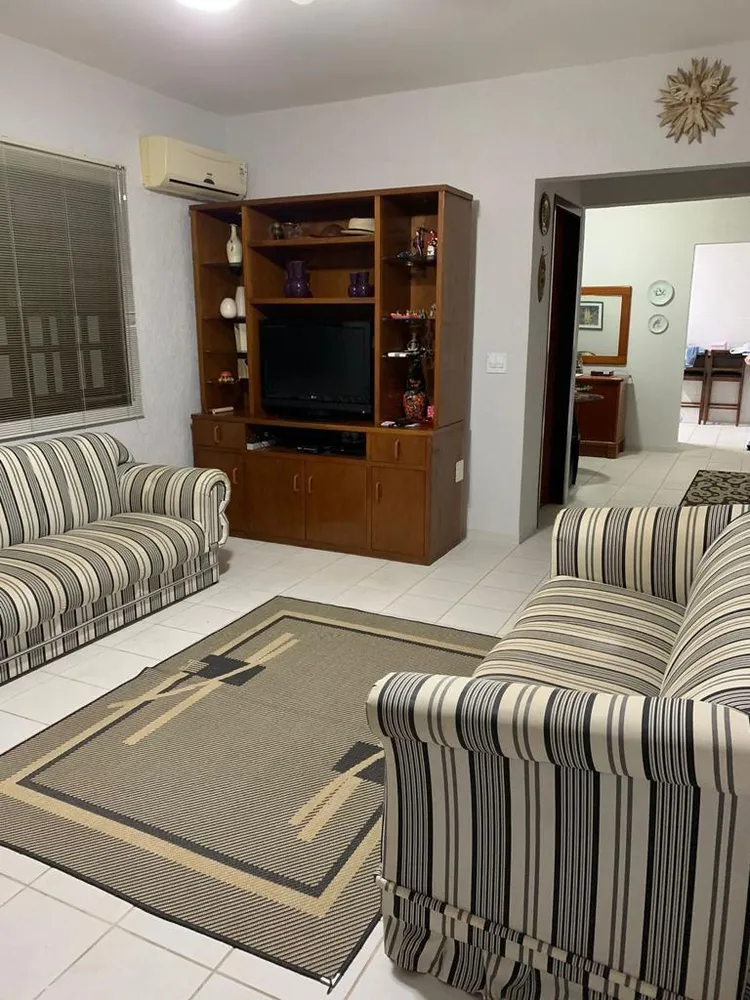 Casa, 3 quartos, 212 m² - Foto 4