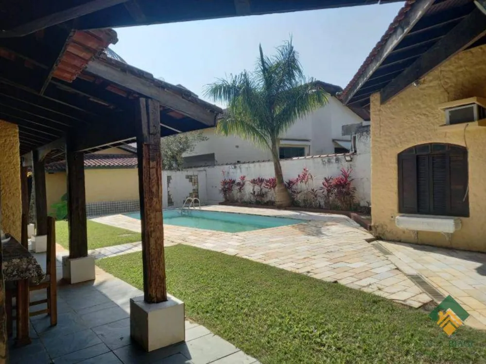 Casa, 3 quartos, 200 m² - Foto 1