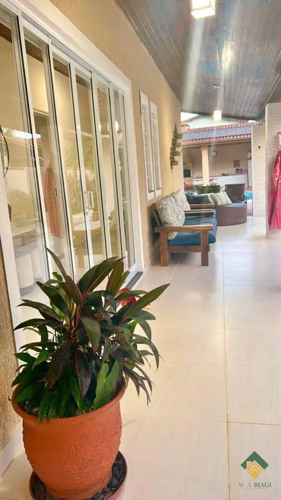 Casa, 4 quartos, 50400 m² - Foto 1