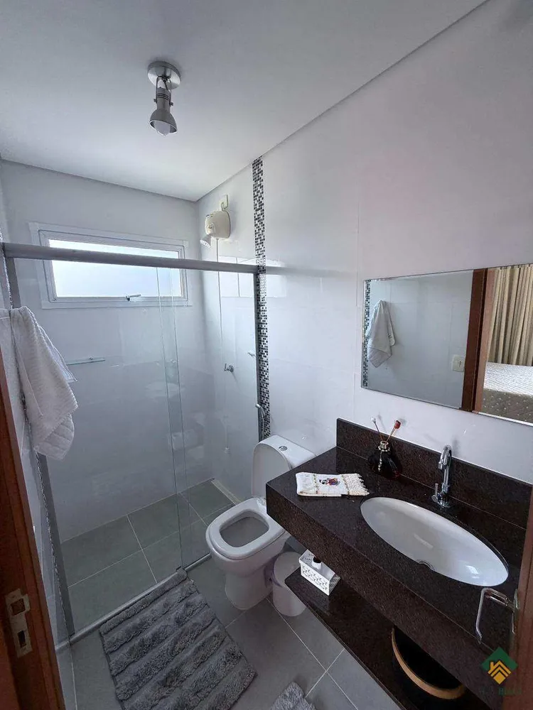 Casa, 4 quartos, 290 m² - Foto 1