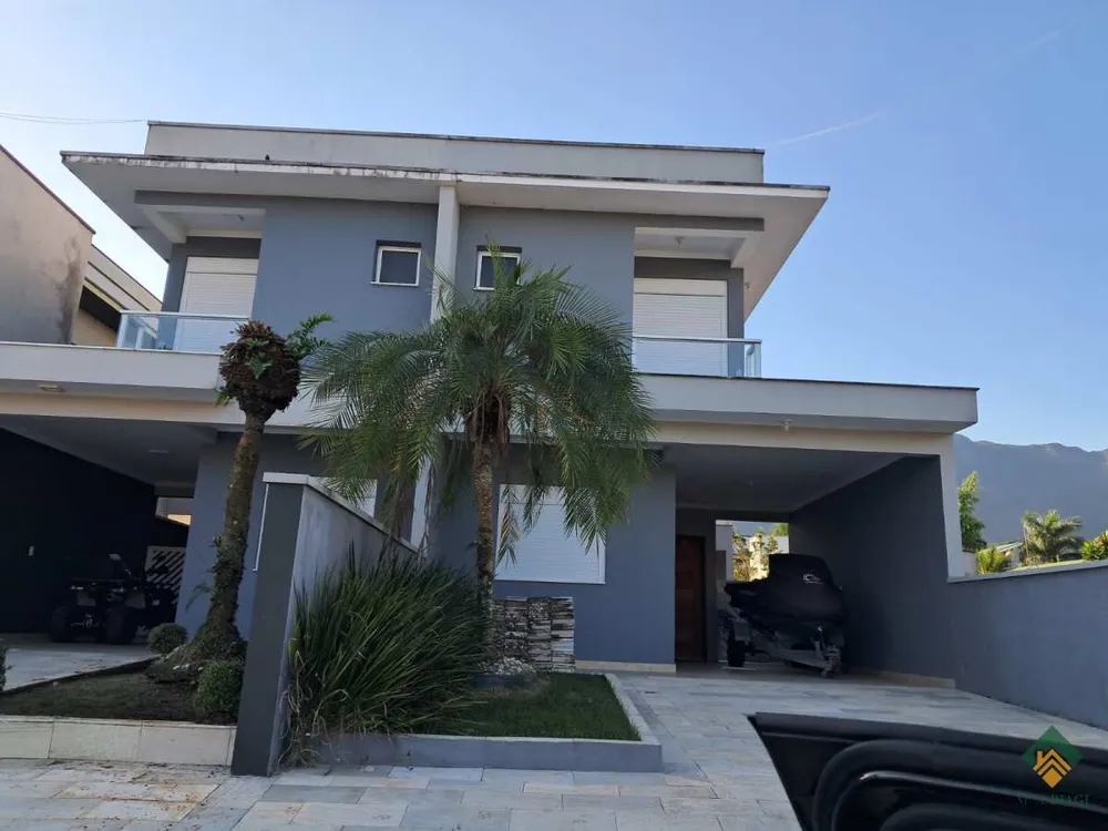 Sobrado, 3 quartos, 252 m² - Foto 1