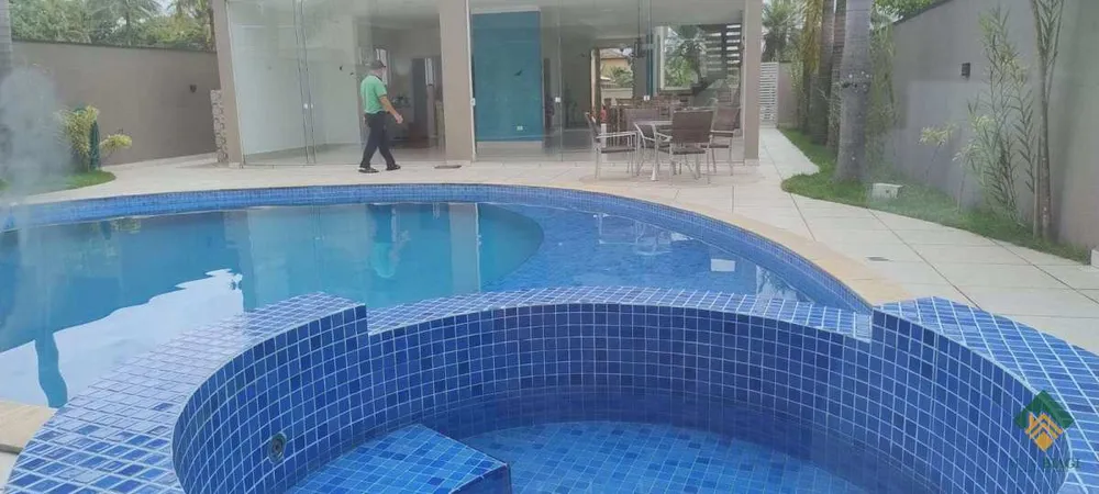 Sobrado, 3 quartos, 327 m² - Foto 2