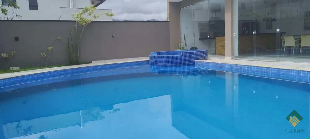 Sobrado, 3 quartos, 327 m² - Foto 1
