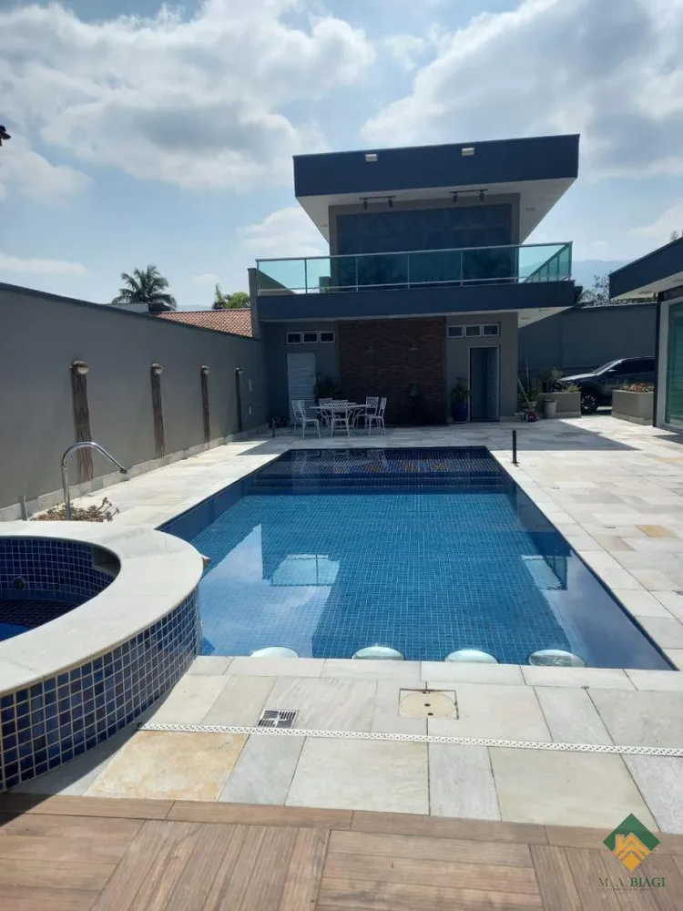 Casa, 6 quartos, 600 m² - Foto 2