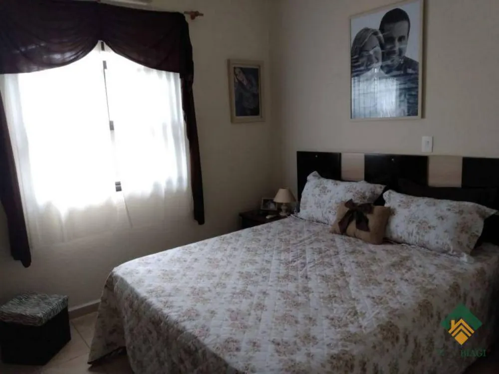 Casa, 3 quartos, 185 m² - Foto 1