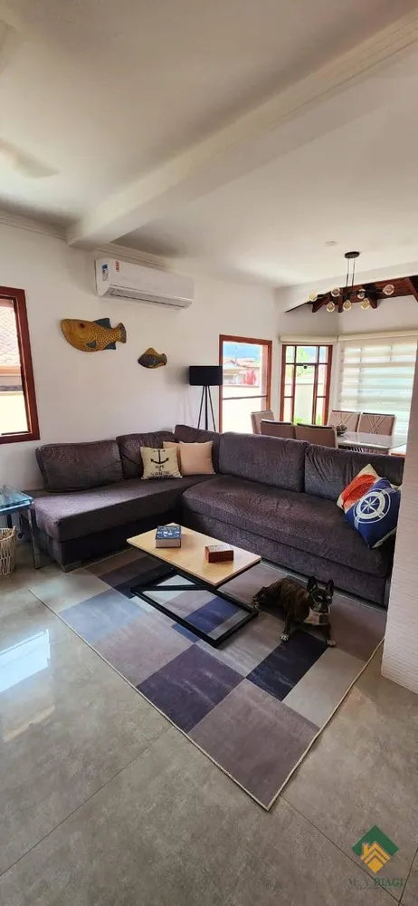 Casa, 4 quartos, 263 m² - Foto 1