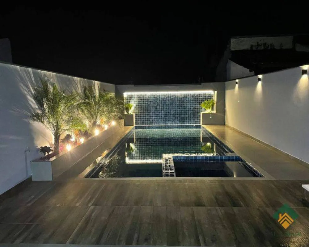 Casa, 4 quartos, 252 m² - Foto 2