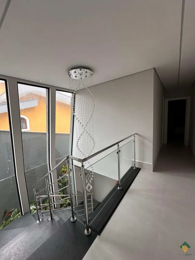 Casa, 4 quartos, 294 m² - Foto 1