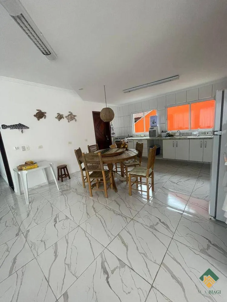 Casa, 4 quartos, 194 m² - Foto 1