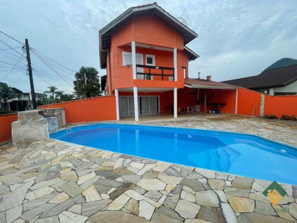 Casa, 4 quartos, 194 m² - Foto 1