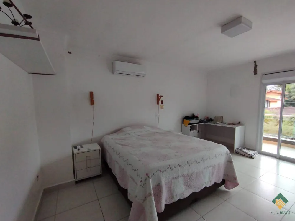Casa, 3 quartos, 252 m² - Foto 4