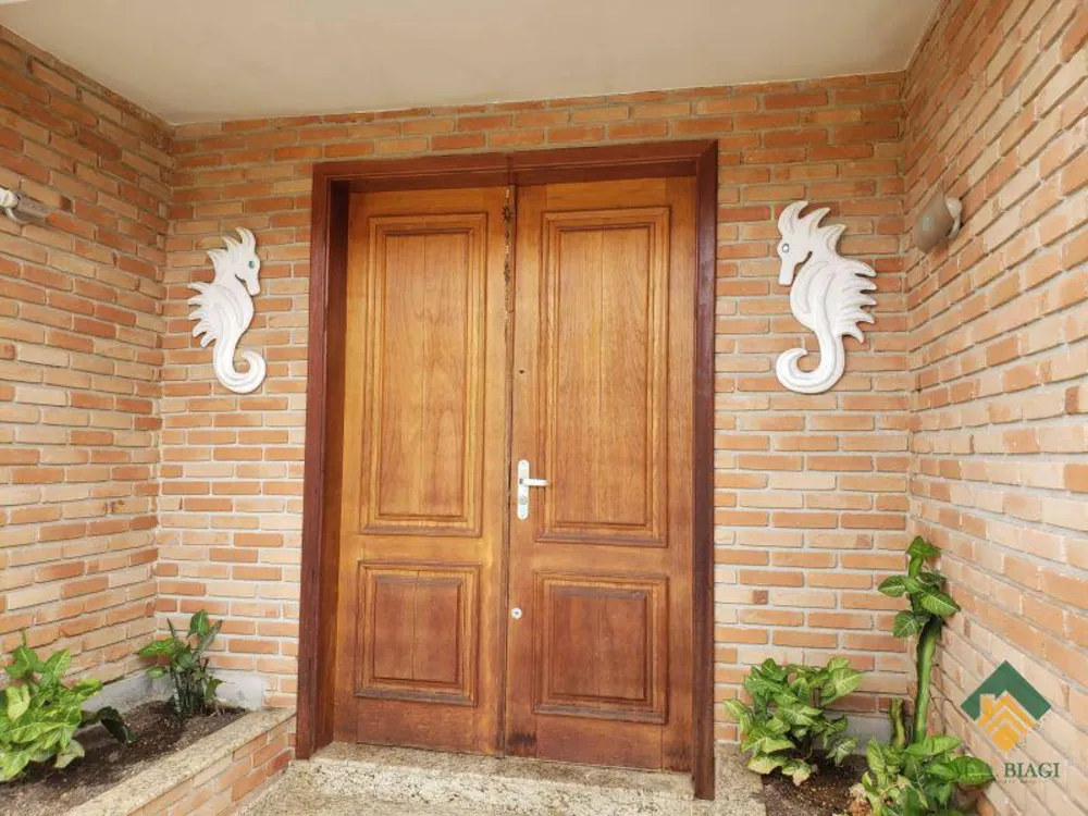 Casa, 4 quartos, 390 m² - Foto 1