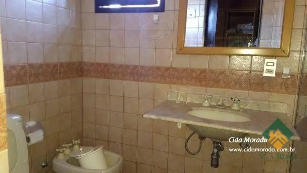 Casa, 3 quartos, 245 m² - Foto 2