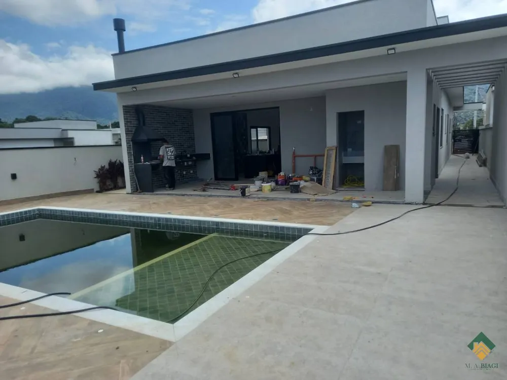 Casa, 4 quartos, 211 m² - Foto 1