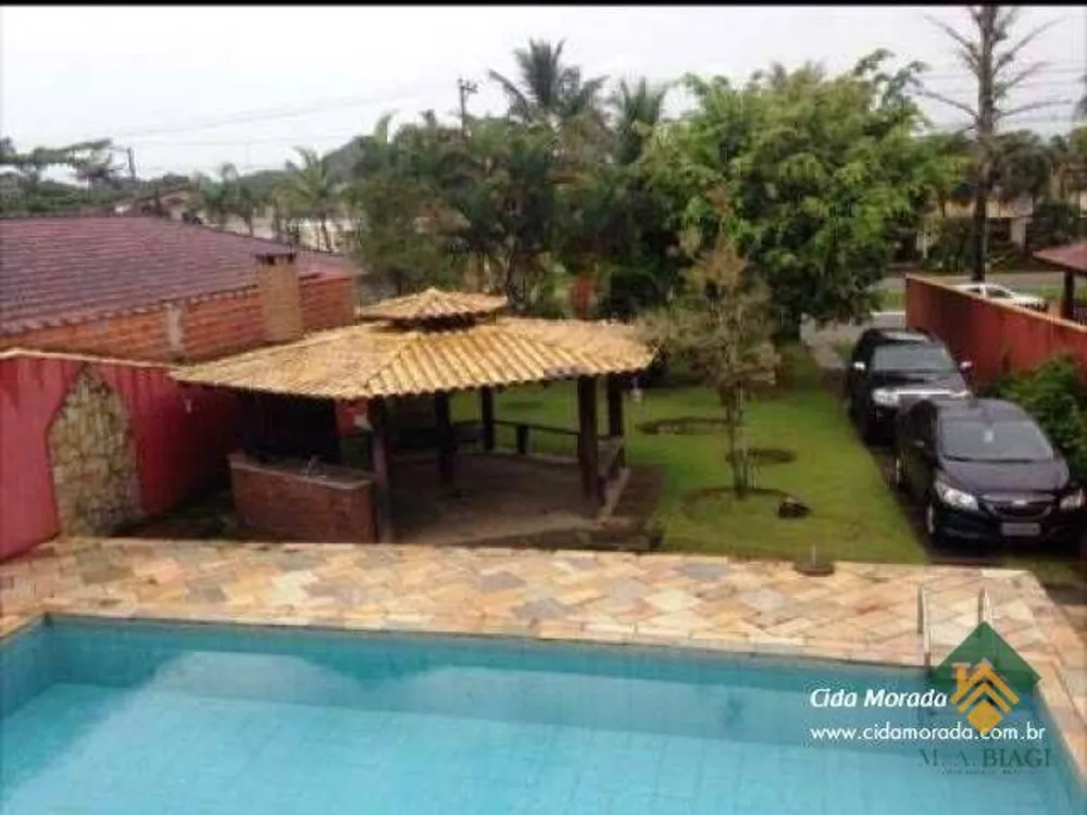 Casa, 3 quartos, 219 m² - Foto 1