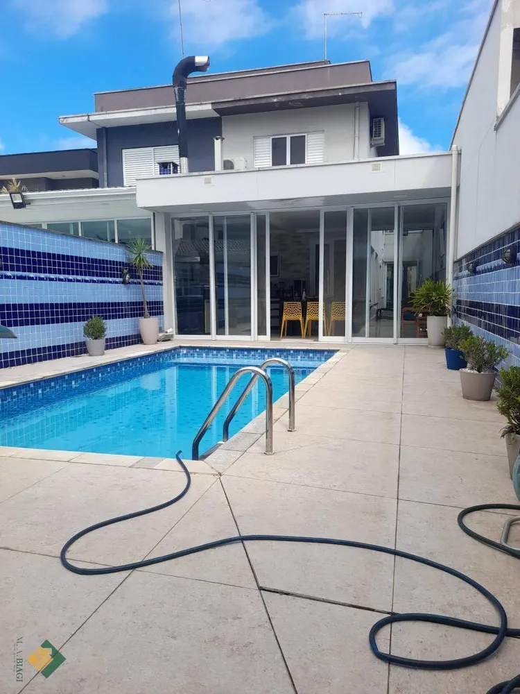 Casa, 3 quartos, 204 m² - Foto 3