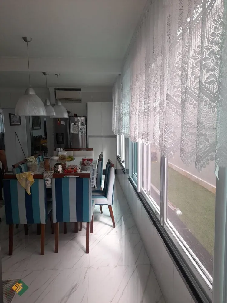 Casa, 3 quartos, 204 m² - Foto 6
