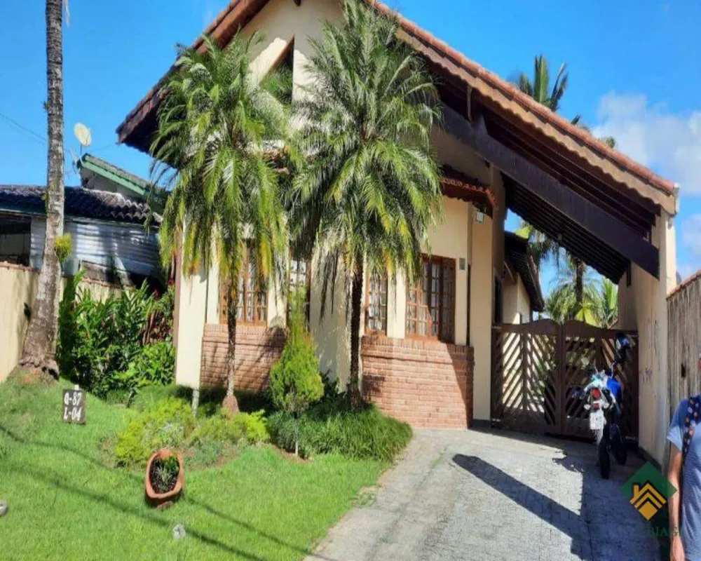 Casa, 4 quartos, 180 m² - Foto 1
