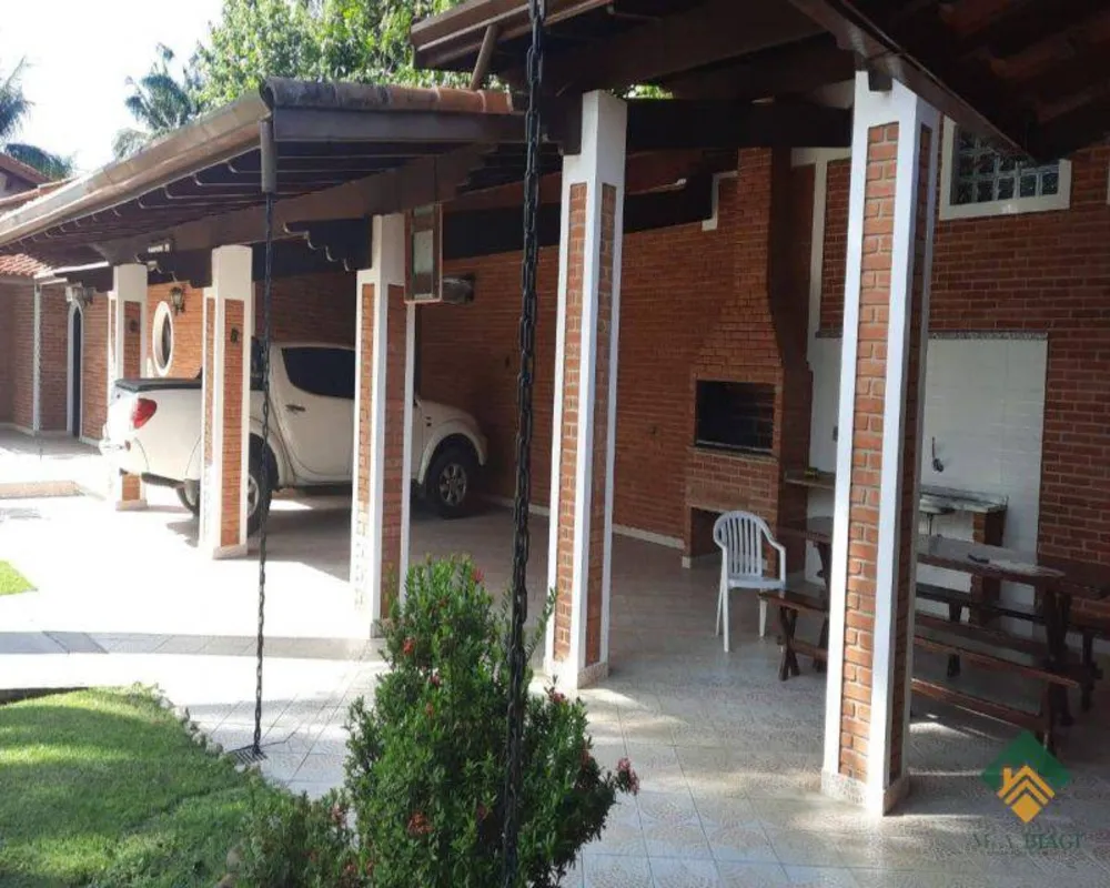 Casa, 4 quartos, 288 m² - Foto 1