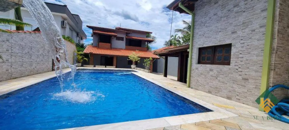Casa, 4 quartos, 335 m² - Foto 1